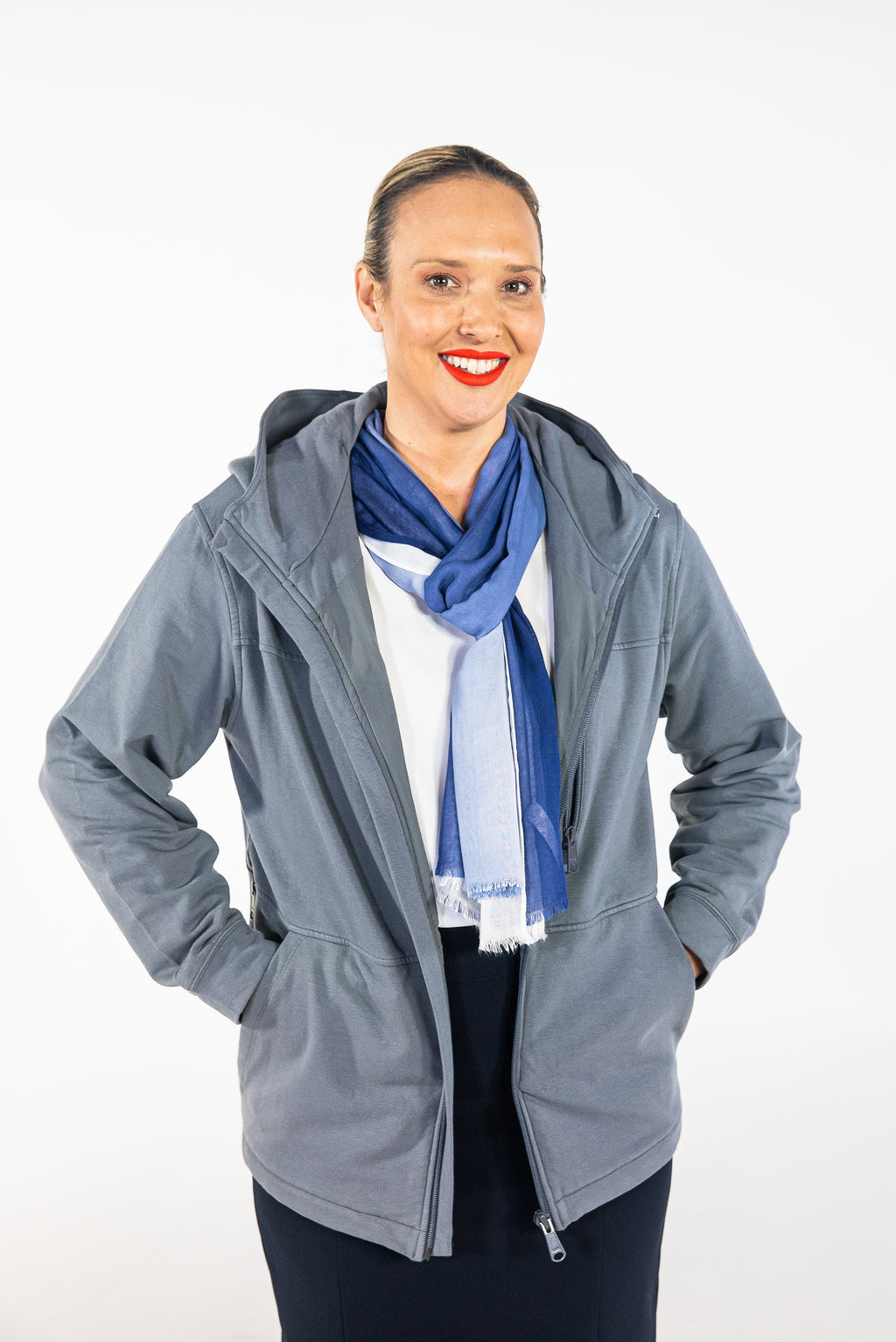 This uniquely designed patent jacket was created to make sleeping easy on long and short haul flights.   This beautiful bamboo blend is soft and comfortable to wear.  Featuring a concealed support structure for holding your head upright during sleep.  The easy-to-use jacket is just the ticket for an inflight sleep.